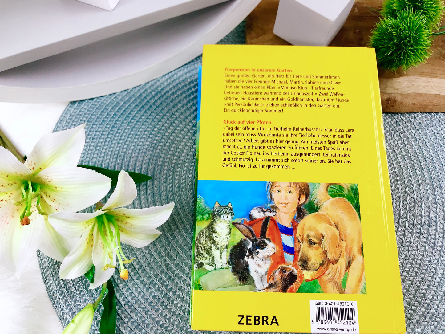 Buch „Glück auf vier Pfoten. Die schönsten Tiergeschichten"
