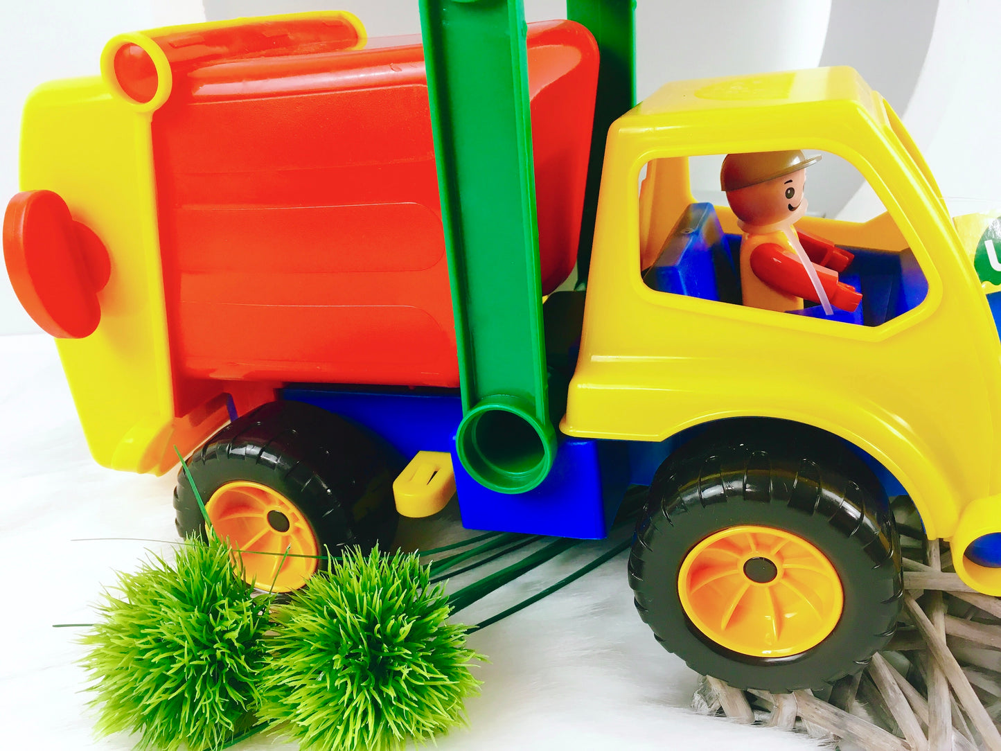 Lena Aktive: Müllwagen von Simm Spielwaren