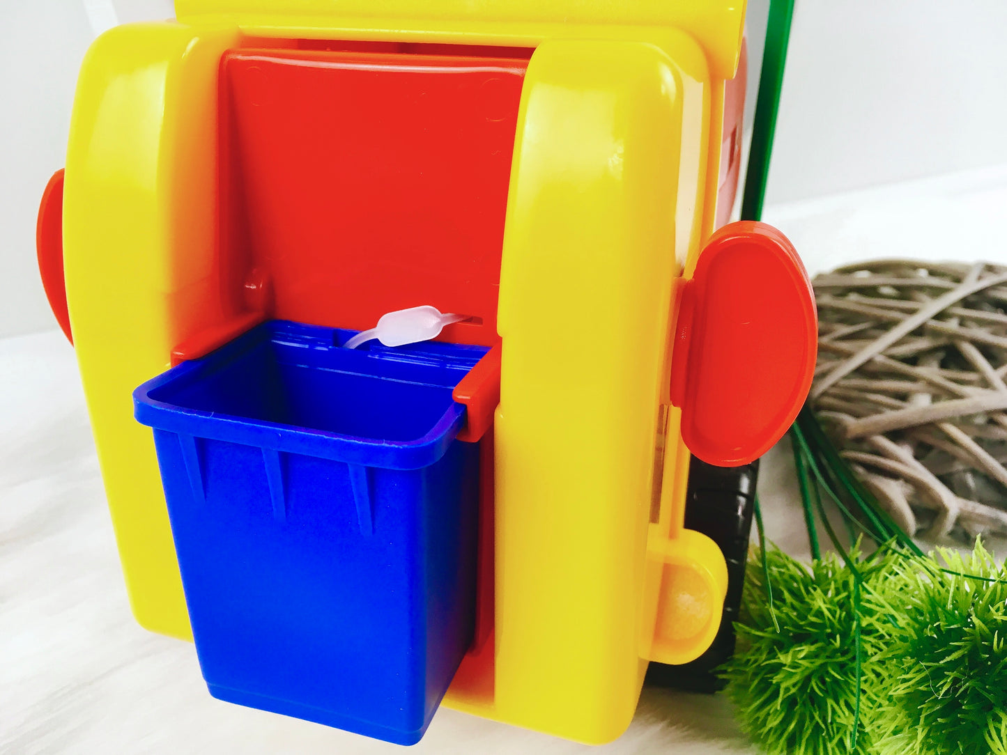 Lena Aktive: Müllwagen von Simm Spielwaren