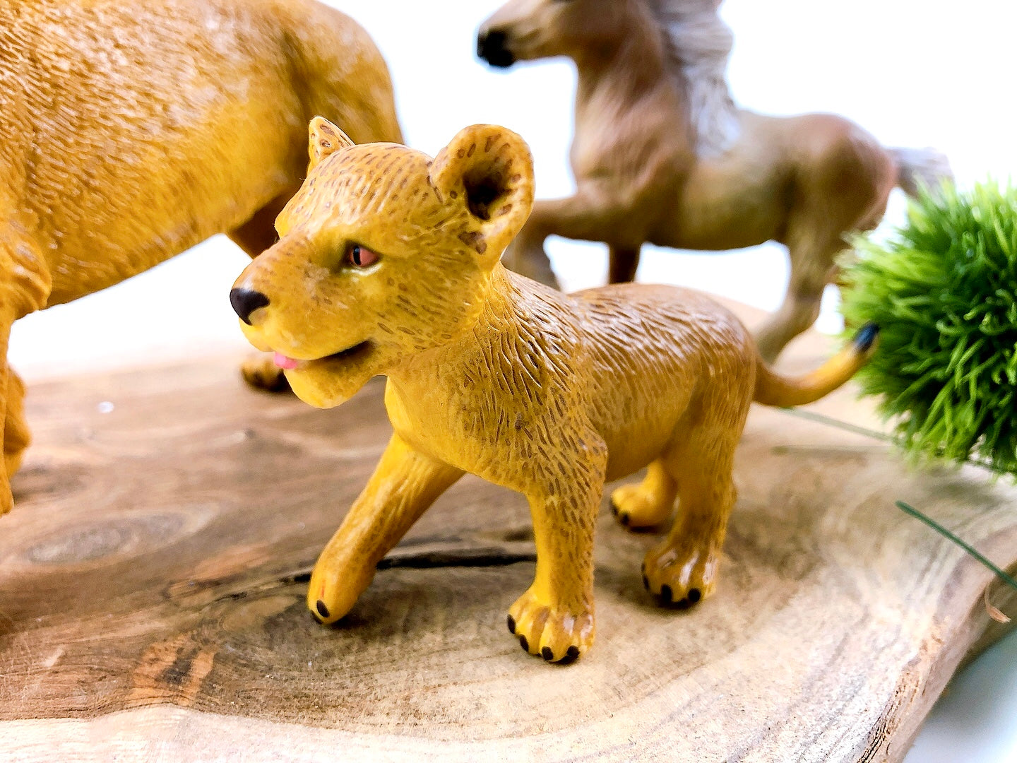 Tier-Set Löwe, Löwenjunges, Wildpferd, Kindertoyz