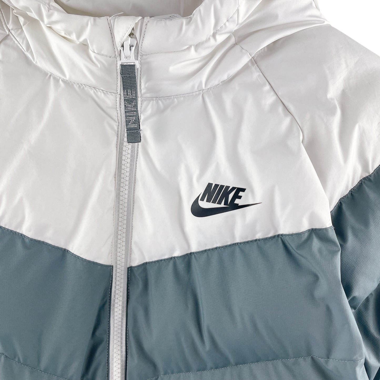 Nike Sportswear gefütterte Jacke mit Kapuze, Gr. 158-170