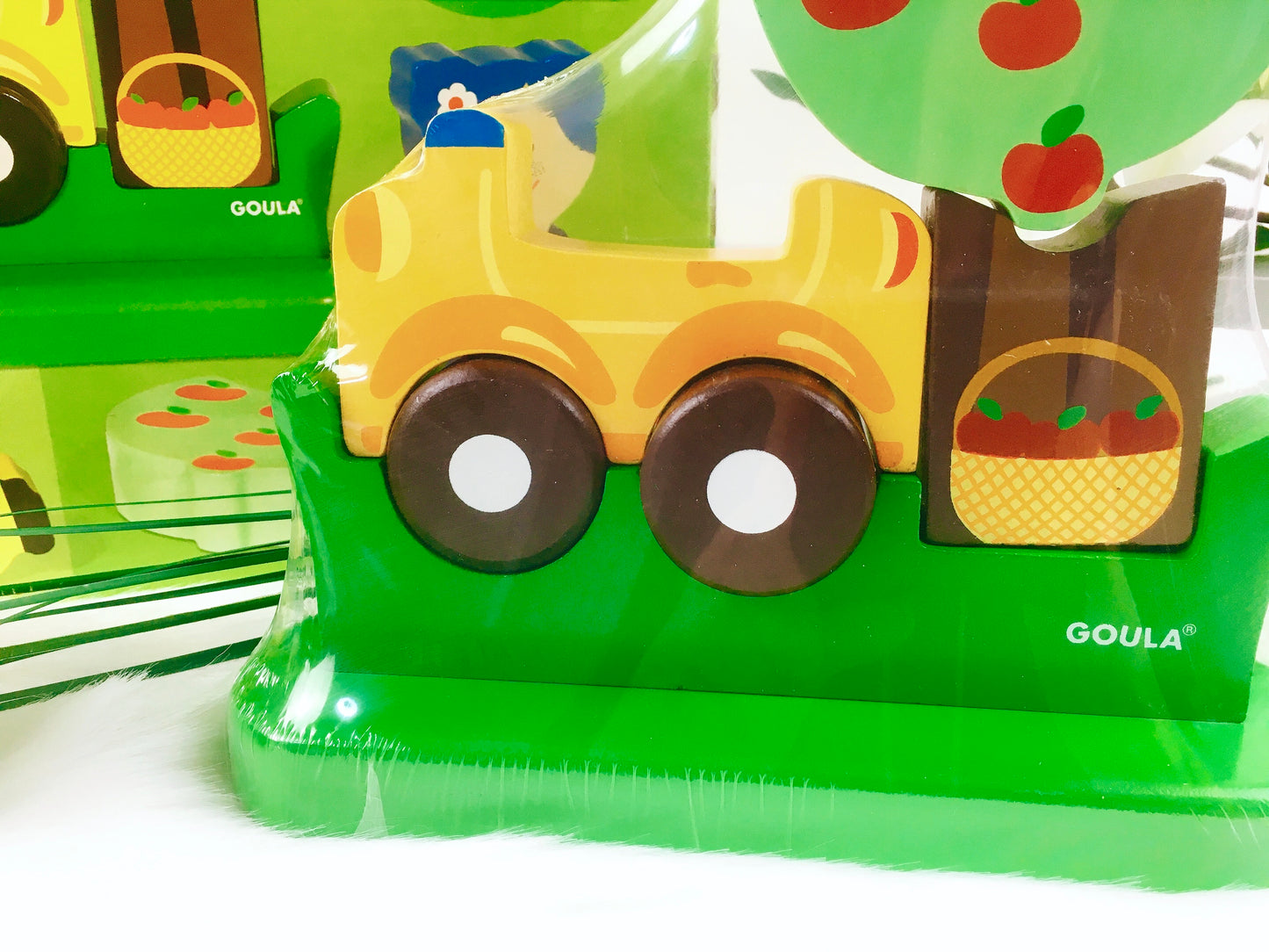 Goula Holzpuzzle, 9 Teile, Mädchen mit Auto